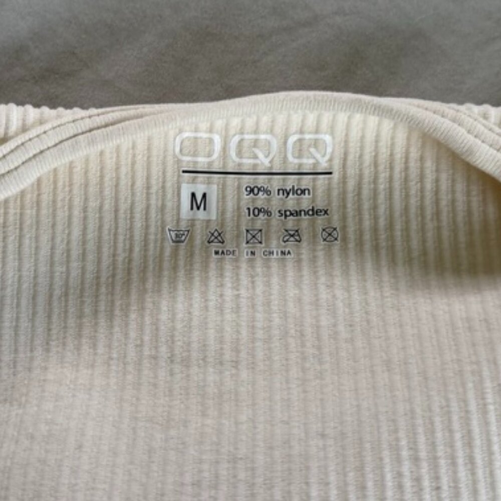 Ribbed Crop Top - Picture 2 of 3